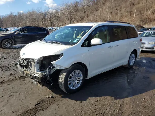 5TDYZ3DCXHS769421 2017 TOYOTA SIENNA - Image 1