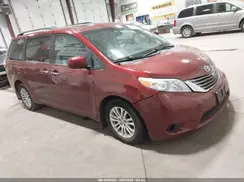 5TDYZ3DCXHS773713 2017 TOYOTA SIENNA
