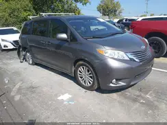 5TDYZ3DCXHS780113 2017 TOYOTA SIENNA