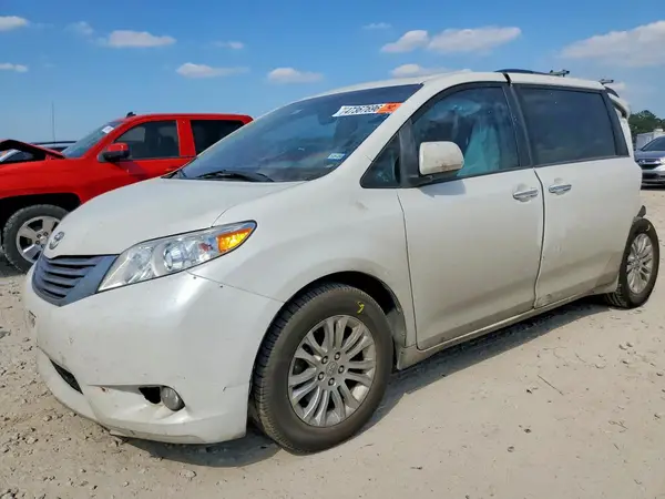 5TDYZ3DCXHS788874 2017 TOYOTA SIENNA - Image 1