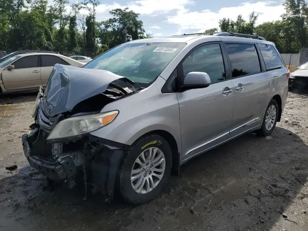 5TDYZ3DCXHS794013 2017 TOYOTA SIENNA - Image 1