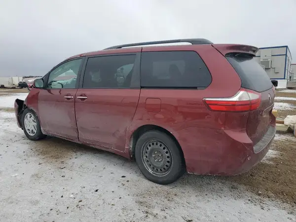 5TDYZ3DCXHS794268 2017 TOYOTA SIENNA - Image 2