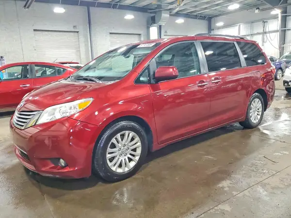 5TDYZ3DCXHS798594 2017 TOYOTA SIENNA - Image 1