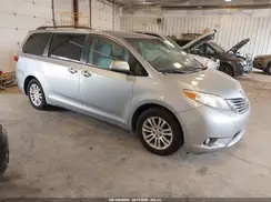 5TDYZ3DCXHS799891 2017 TOYOTA SIENNA
