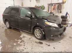 5TDYZ3DCXHS805009 2017 TOYOTA SIENNA