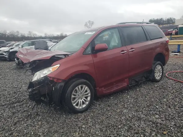 5TDYZ3DCXHS812316 2017 TOYOTA SIENNA - Image 1