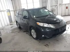 5TDYZ3DCXHS812364 2017 TOYOTA SIENNA