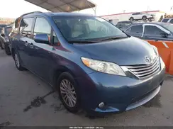 5TDYZ3DCXHS814230 2017 TOYOTA SIENNA