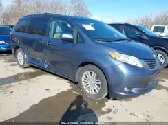 5TDYZ3DCXHS814910 2017 TOYOTA SIENNA