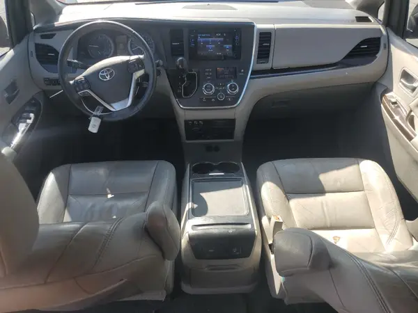5TDYZ3DCXHS826362 2017 TOYOTA SIENNA - Image 8