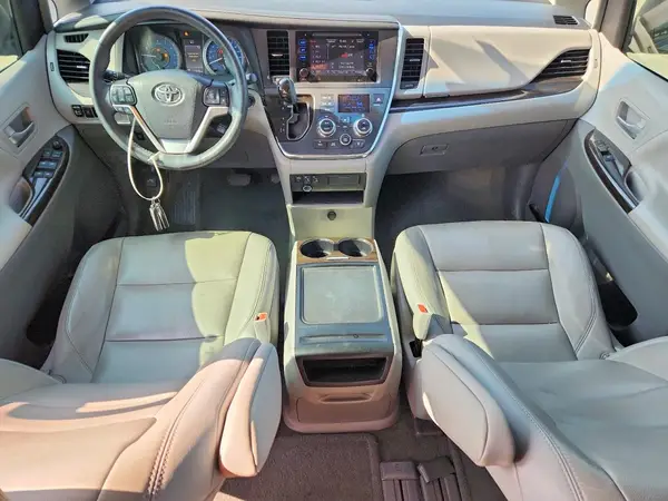 5TDYZ3DCXHS838611 2017 TOYOTA SIENNA - Image 8
