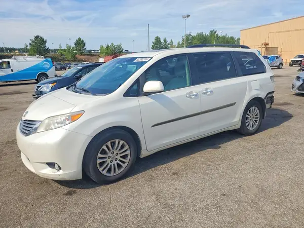5TDYZ3DCXHS840388 2017 TOYOTA SIENNA - Image 1