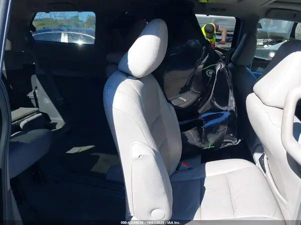 5TDYZ3DCXHS845459 2017 TOYOTA SIENNA - Image 8