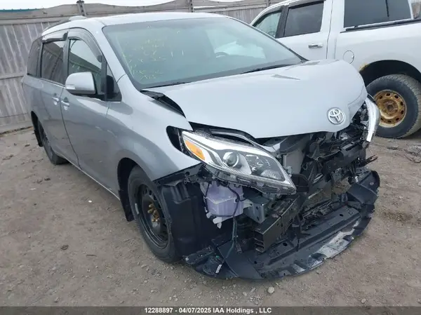 5TDYZ3DCXHS845493 2017 TOYOTA SIENNA - Image 1