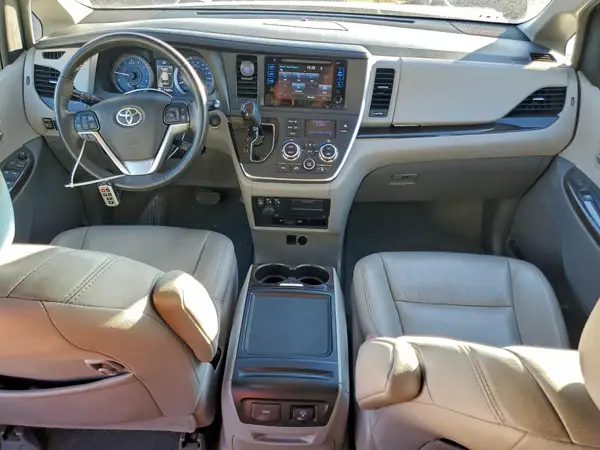 5TDYZ3DCXHS849169 2017 TOYOTA SIENNA - Image 8
