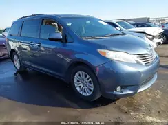 5TDYZ3DCXHS851407 2017 TOYOTA SIENNA