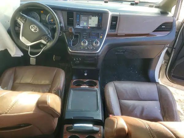 5TDYZ3DCXHS854033 2017 TOYOTA SIENNA - Image 8
