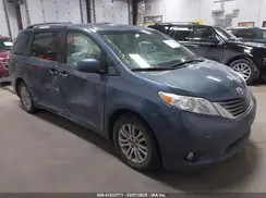 5TDYZ3DCXHS854601 2017 TOYOTA SIENNA