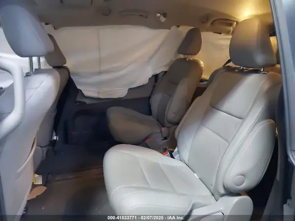 5TDYZ3DCXHS854601 2017 TOYOTA SIENNA - Image 8