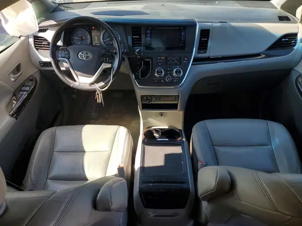 5TDYZ3DCXHS857384 2017 TOYOTA SIENNA - Image 8