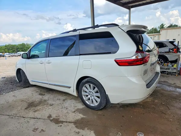 5TDYZ3DCXHS868305 2017 TOYOTA SIENNA - Image 2