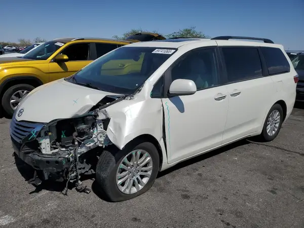 5TDYZ3DCXHS871107 2017 TOYOTA SIENNA - Image 1