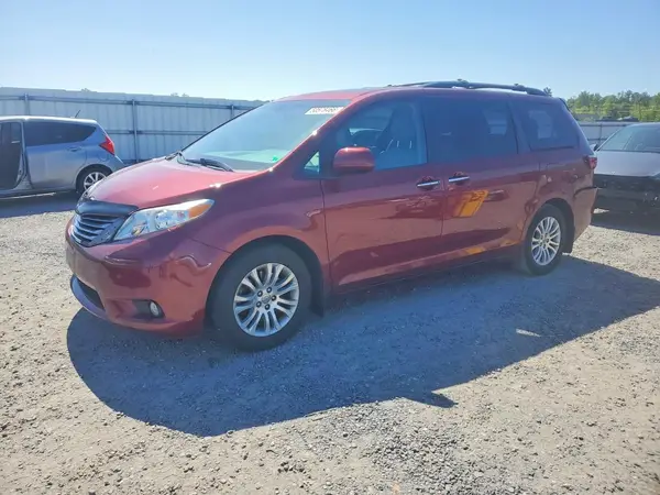 5TDYZ3DCXHS877277 2017 TOYOTA SIENNA - Image 1