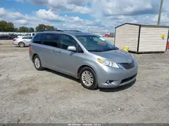 5TDYZ3DCXHS878865 2017 TOYOTA SIENNA