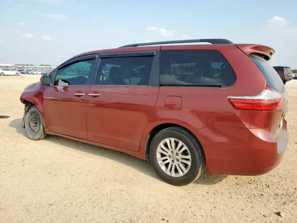 5TDYZ3DCXHS888621 2017 TOYOTA SIENNA - Image 2