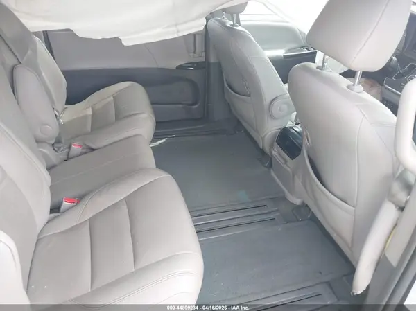 5TDYZ3DCXHS898629 2017 TOYOTA SIENNA - Image 8