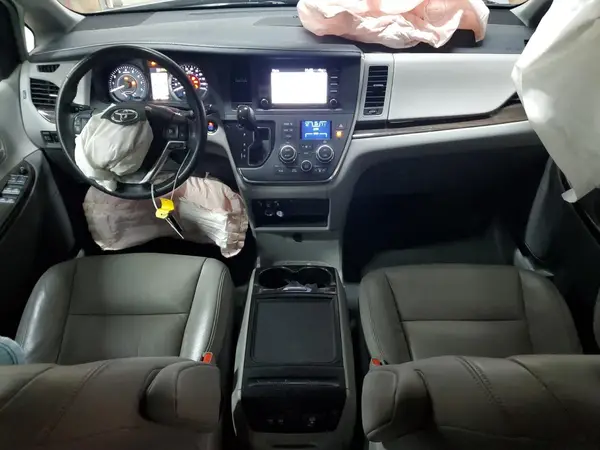 5TDYZ3DCXJS902166 2018 TOYOTA SIENNA - Image 8