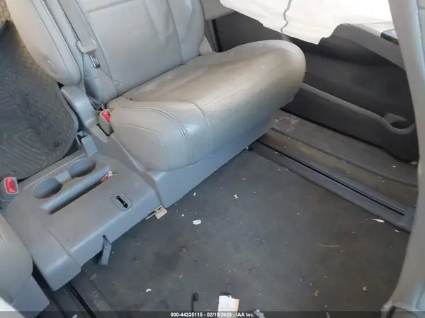 5TDYZ3DCXJS918058 2018 TOYOTA SIENNA - Image 8