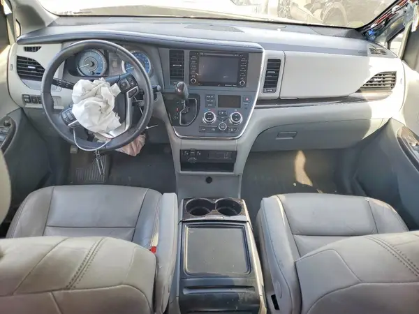 5TDYZ3DCXJS921073 2018 TOYOTA SIENNA - Image 8