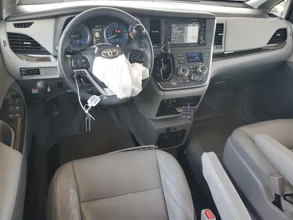 5TDYZ3DCXJS921509 2018 TOYOTA SIENNA - Image 8