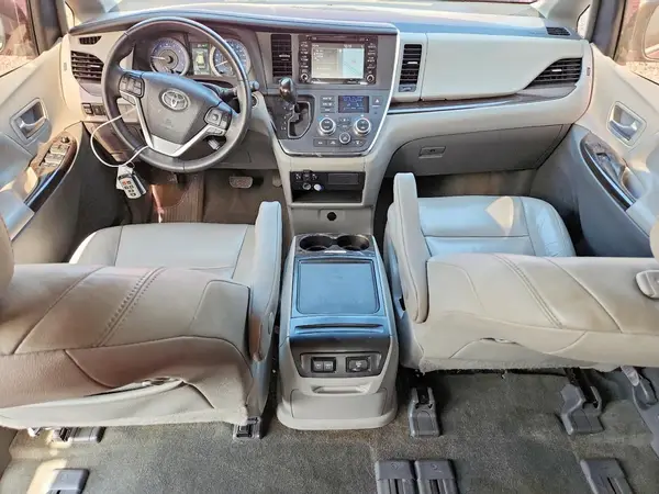 5TDYZ3DCXJS927813 2018 TOYOTA SIENNA - Image 8