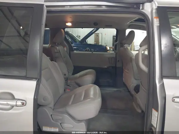 5TDYZ3DCXJS936365 2018 TOYOTA SIENNA - Image 8
