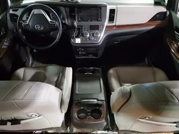 5TDYZ3DCXJS939511 2018 TOYOTA SIENNA - Image 8