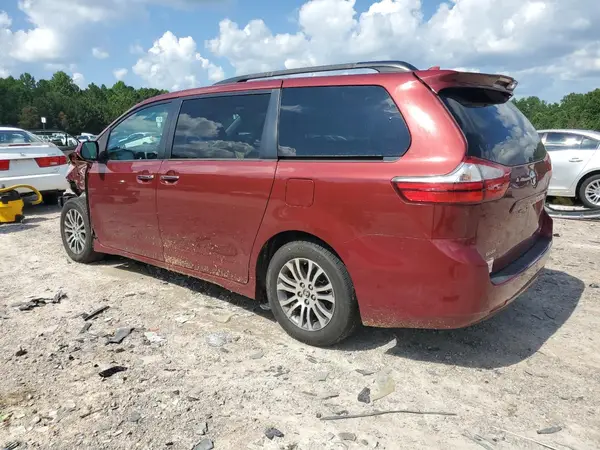 5TDYZ3DCXJS941257 2018 TOYOTA SIENNA - Image 2