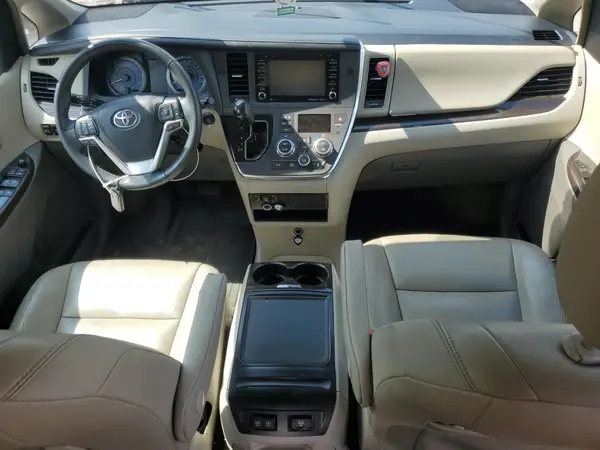 5TDYZ3DCXJS941257 2018 TOYOTA SIENNA - Image 8
