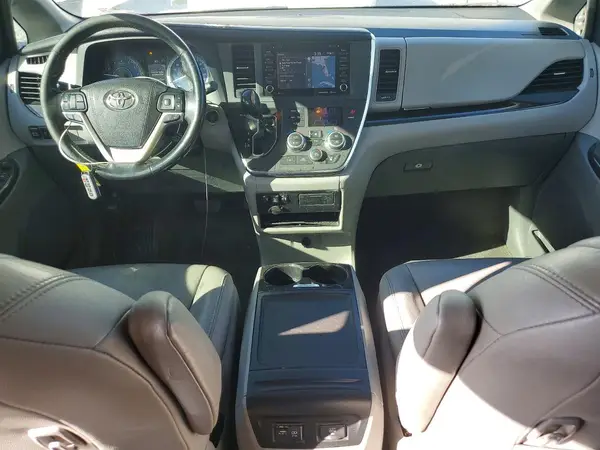 5TDYZ3DCXJS944837 2018 TOYOTA SIENNA - Image 8