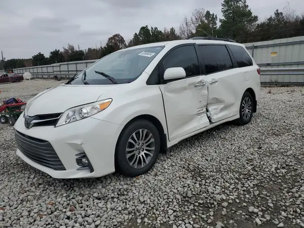 5TDYZ3DCXJS954784 2018 TOYOTA SIENNA - Image 1