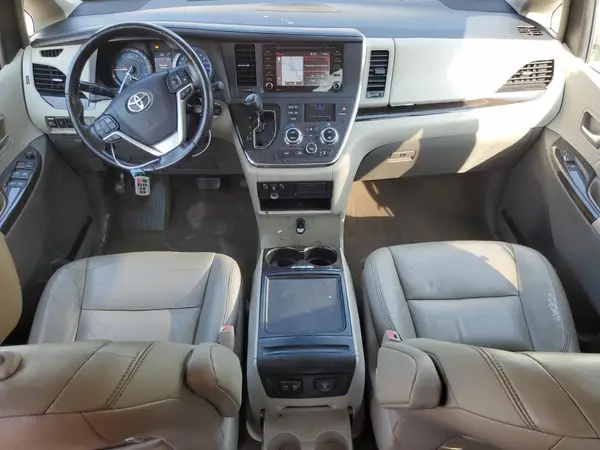 5TDYZ3DCXJS957183 2018 TOYOTA SIENNA - Image 8