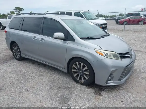 5TDYZ3DCXJS957944 2018 TOYOTA SIENNA - Image 1