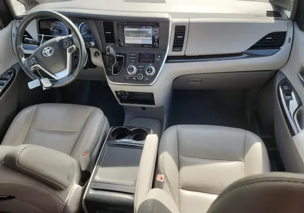 5TDYZ3DCXJS958074 2018 TOYOTA SIENNA - Image 8