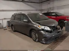 5TDYZ3DCXKS002952 2019 TOYOTA SIENNA