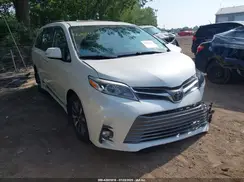 5TDYZ3DCXKS005608 2019 TOYOTA SIENNA