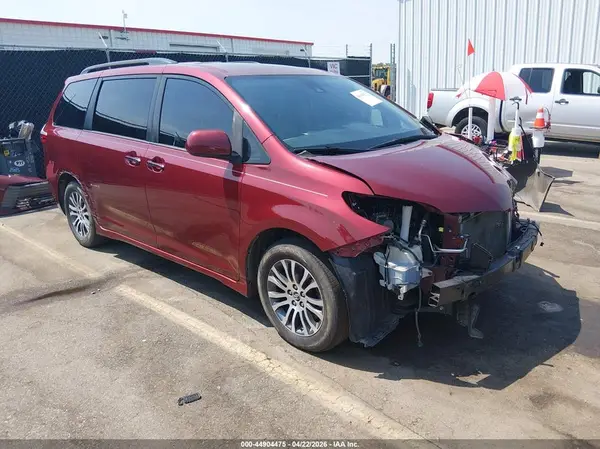 5TDYZ3DCXKS005852 2019 TOYOTA SIENNA - Image 1