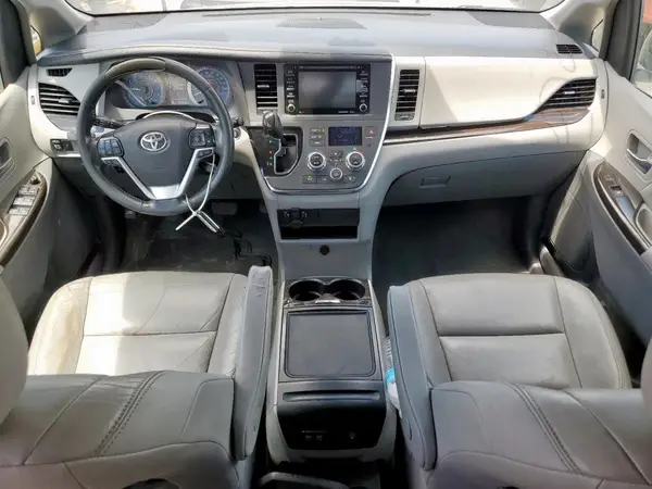 5TDYZ3DCXKS016057 2019 TOYOTA SIENNA - Image 8