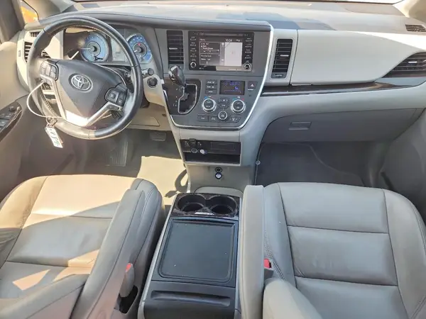 5TDYZ3DCXKS017192 2019 TOYOTA SIENNA - Image 8