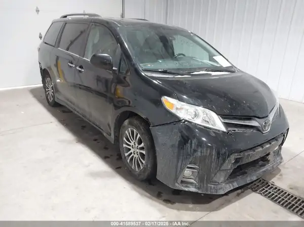 5TDYZ3DCXKS970792 2019 TOYOTA SIENNA - Image 1